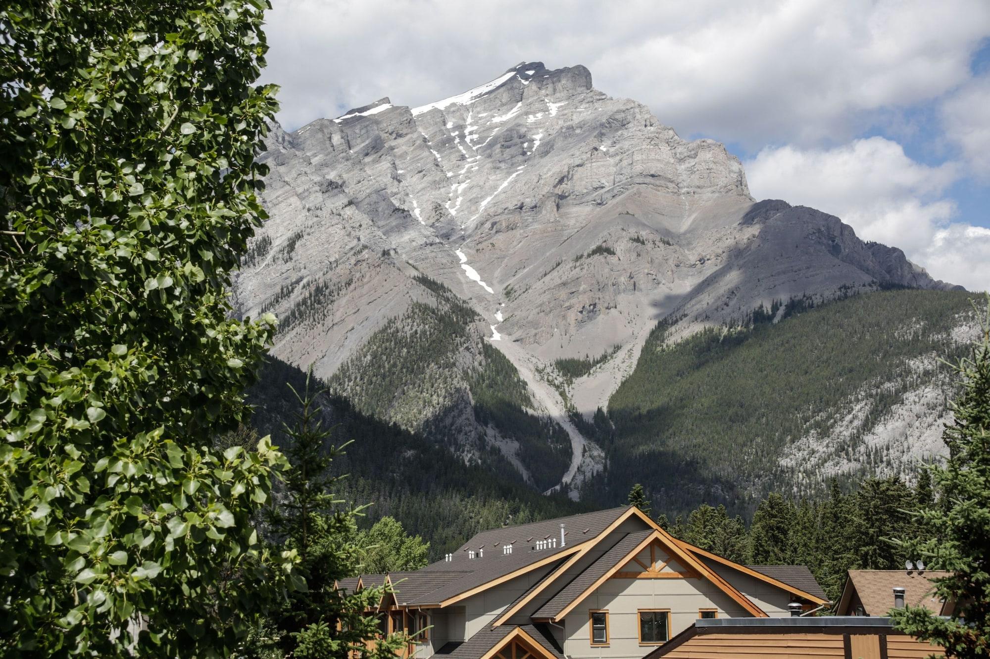 High Country Inn Banff Ngoại thất bức ảnh